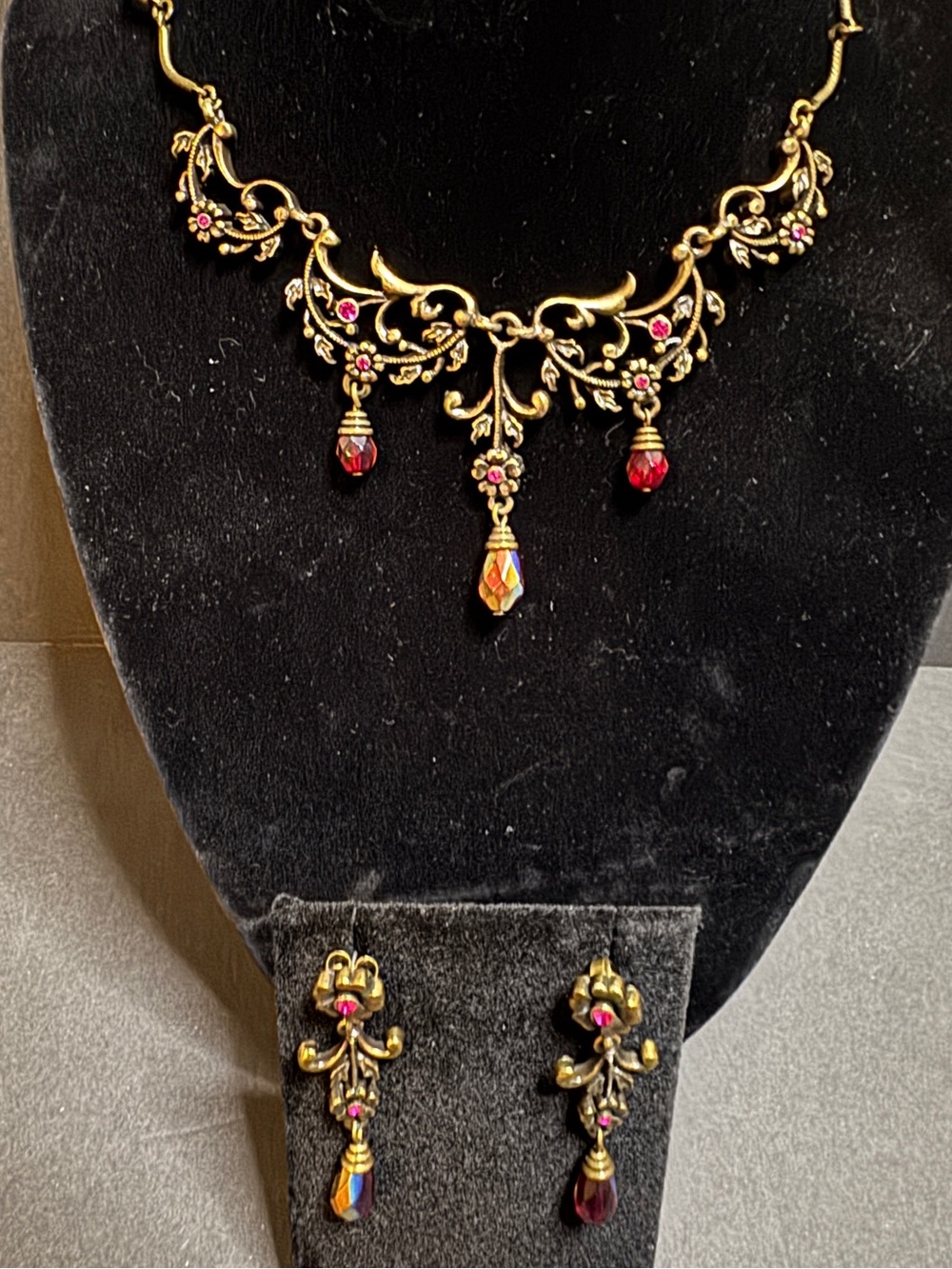 Avon Gold-Tone Red Crystal Filigree Necklace & Earring Set